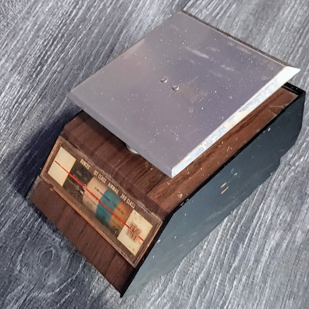 Vintage 1968 park sherman mail scale